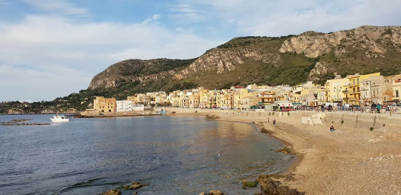 Sea Room Aspra B&B Bagheria 0*,  Italy